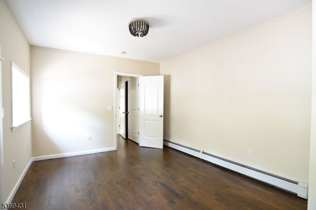 Building Photo - 285 Orchard Terrace