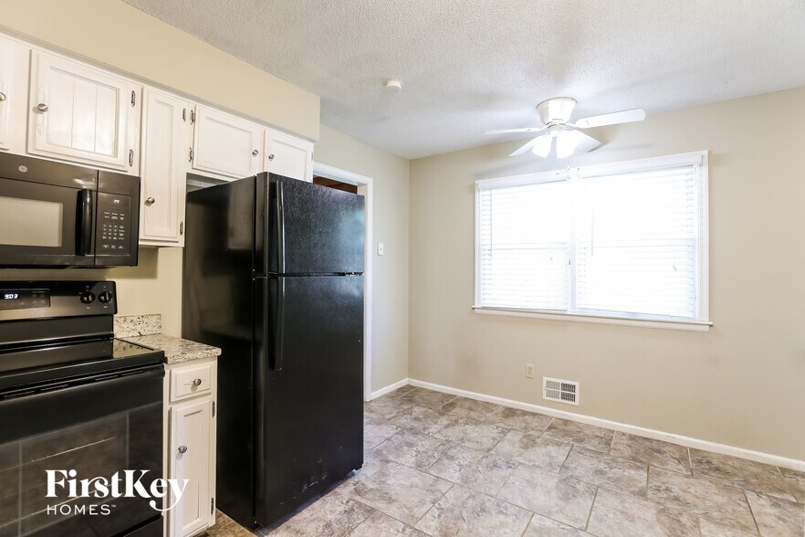 Building Photo - 5800 Booth Ave