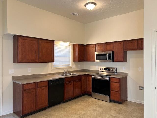 Building Photo - 220 White Oak Trace