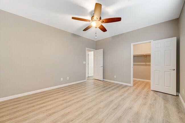 Building Photo - 1st MONTH FREE! Lone Mountain Heights Luxu...