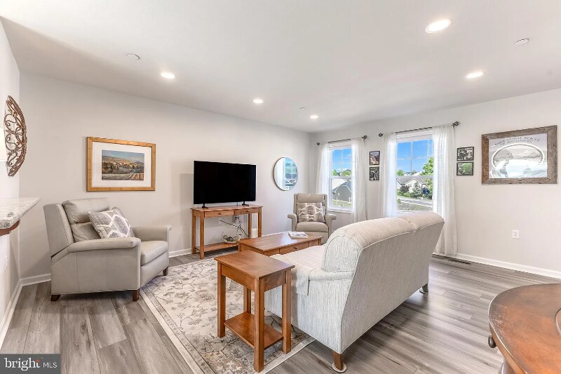 Building Photo - 116 Highpoint Park Dr