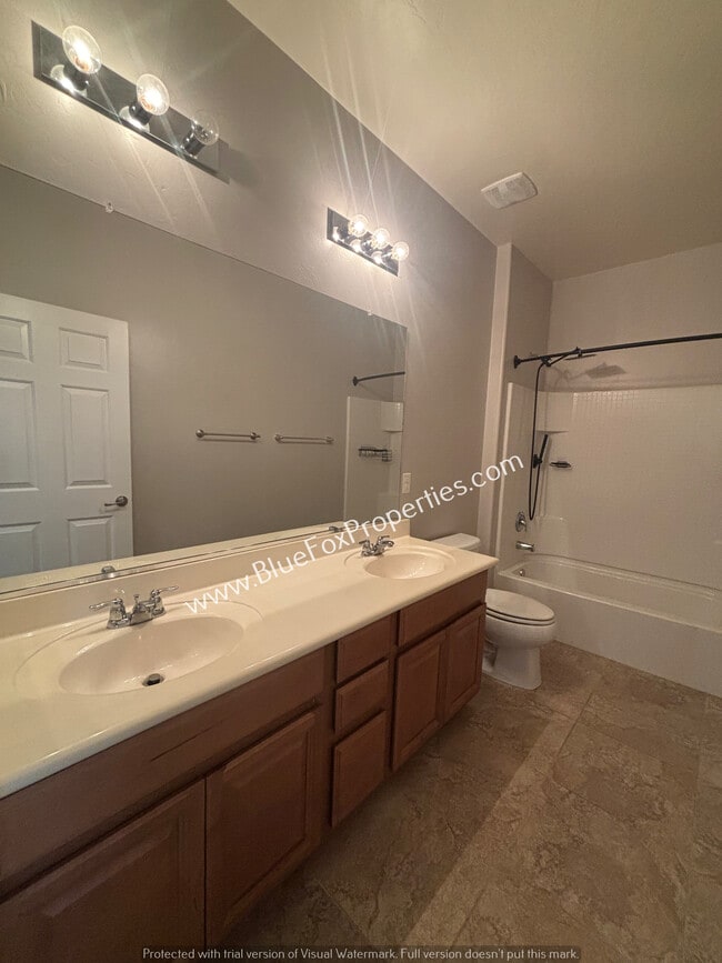 Building Photo - 12661 N Greenberry Dr