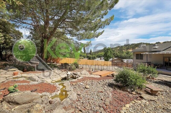 Building Photo - 3556 Mesa Verdes Dr