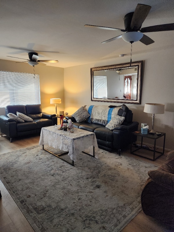 Building Photo - 10042 W Riviera Dr