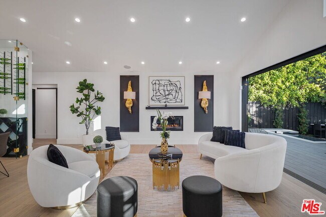 Building Photo - 12672 Stanwood Dr