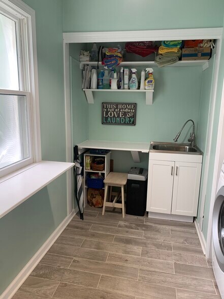 Laundry room - 1001 Eddy Ct