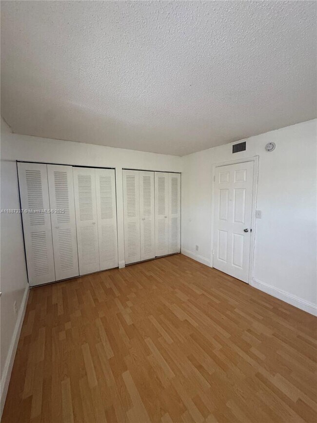 Building Photo - 7025 W Sunrise Blvd