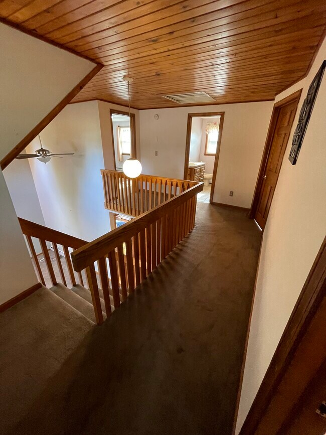 Building Photo - 27 St James Pl