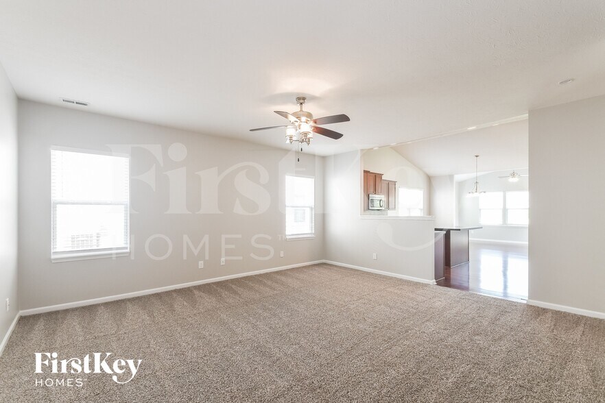 Building Photo - 5887 Aldridge Dr