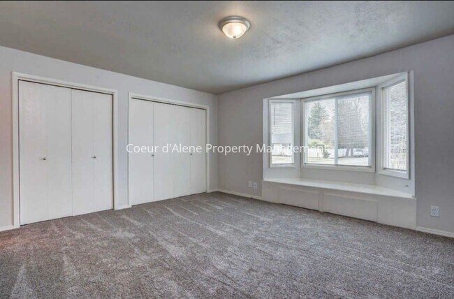 Building Photo - 2 bed, 2 bath duplex in Hayden