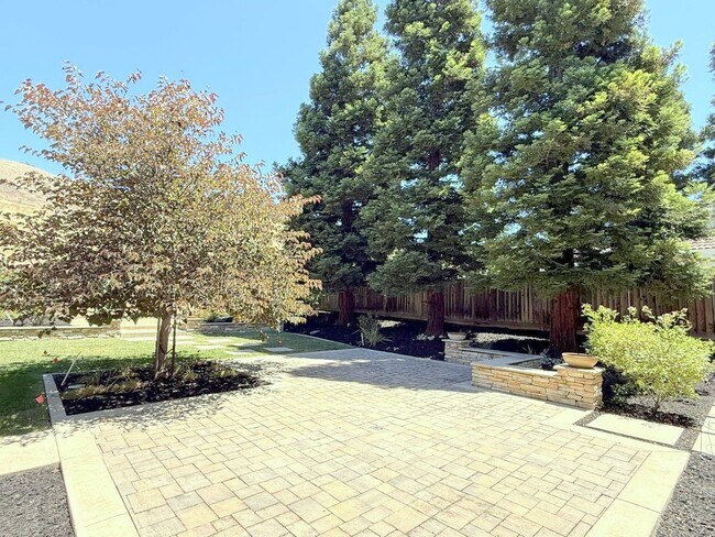 Building Photo - Spectacular Anderson Ranch Beauty Backing to Open Space !
