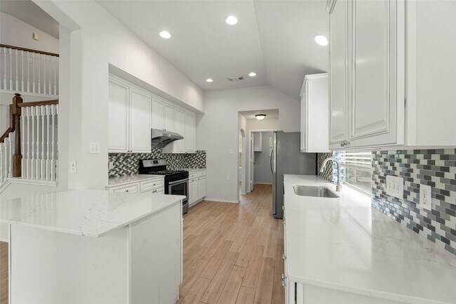 Building Photo - 20211 Black Canyon Dr