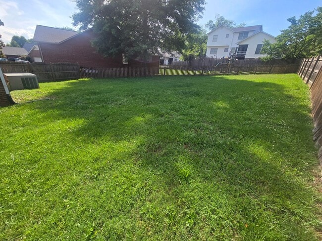 Building Photo - Conveniently located 3br/2ba house in Maryville