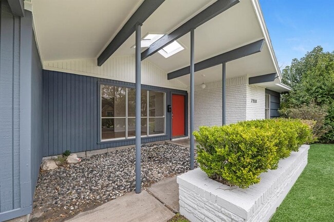 Building Photo - 7150 Carvel Ln
