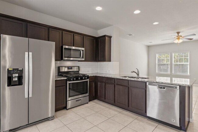 Building Photo - 18007 Malnati Dr