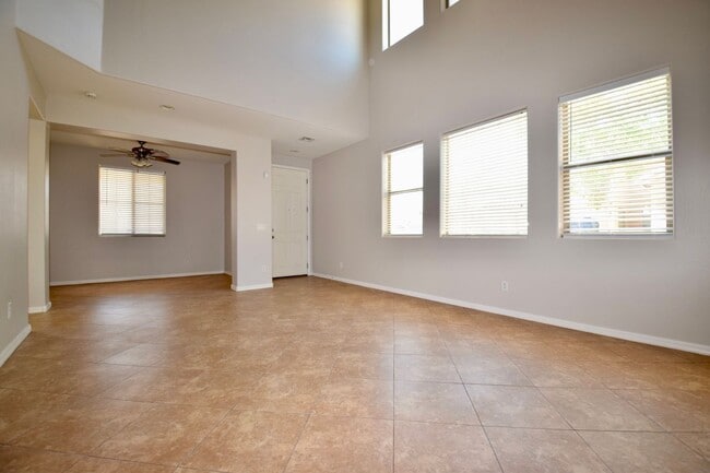 Building Photo - Beautiful Queen Creek home with a Pool!