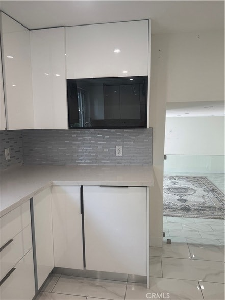 Building Photo - 7127 White Oak Ave