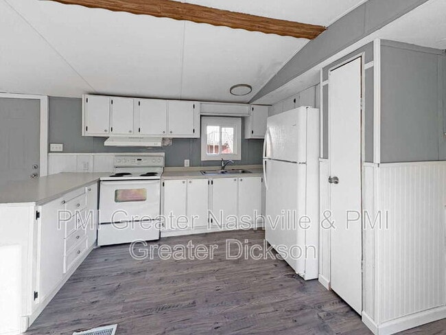 Building Photo - 4030 Cedar Hill Ct
