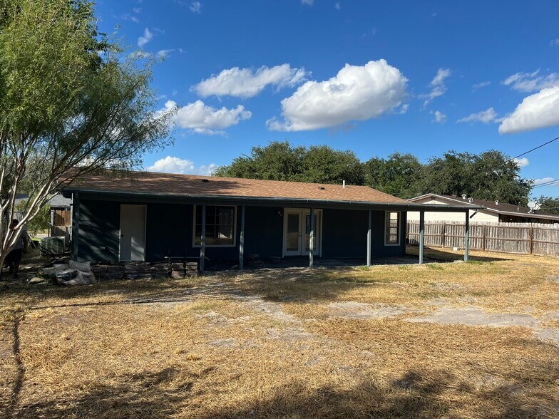 Building Photo - 1907 Oklahoma St