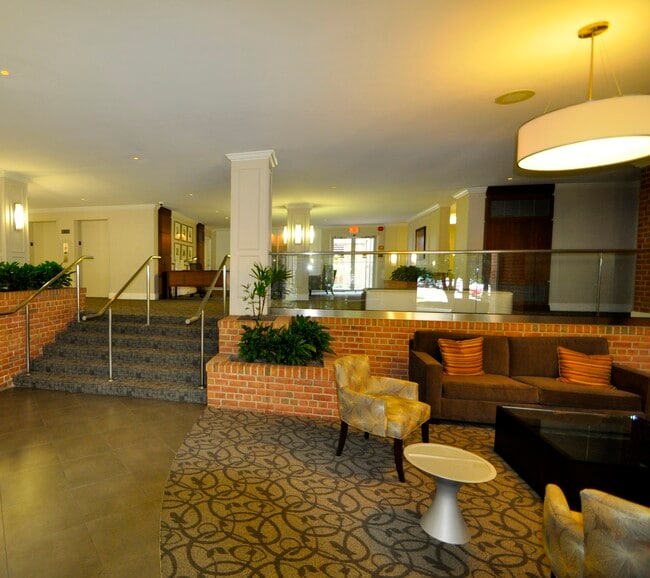 Lobby - 3000 Spout Run Pkwy