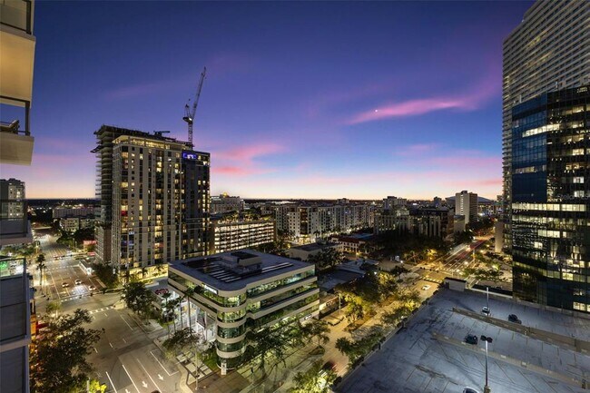 Building Photo - 275 1st Ave S