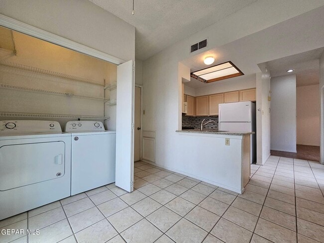 Building Photo - 4716 Sir Gareth Dr