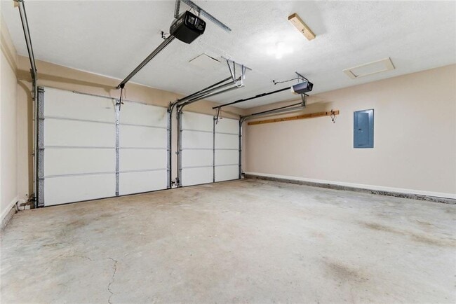 Building Photo - 4295 Cabretta Dr