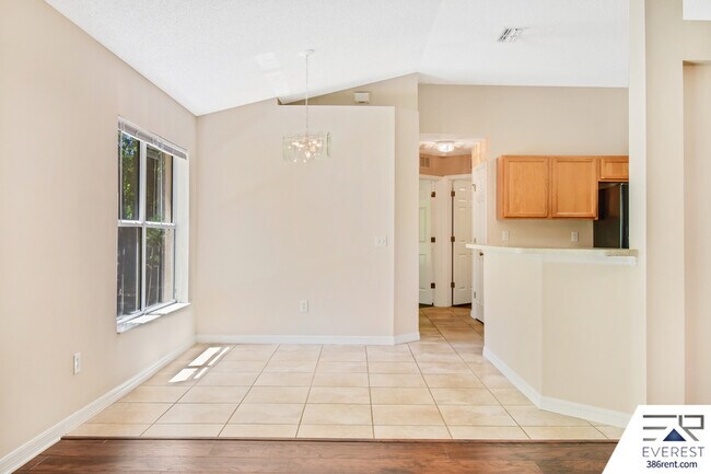 Building Photo - 32 Pierce Ln