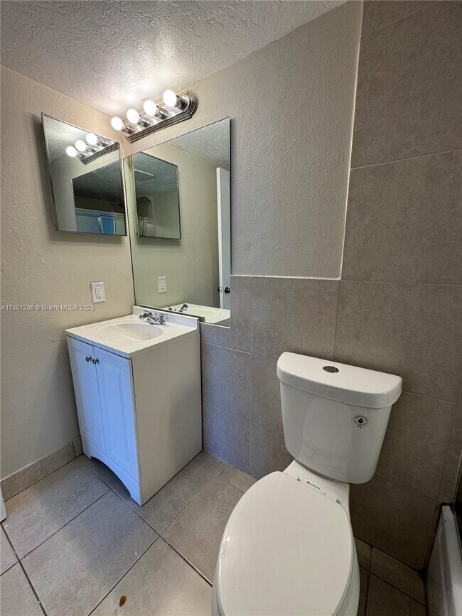 Building Photo - 7205 W Sunrise Blvd