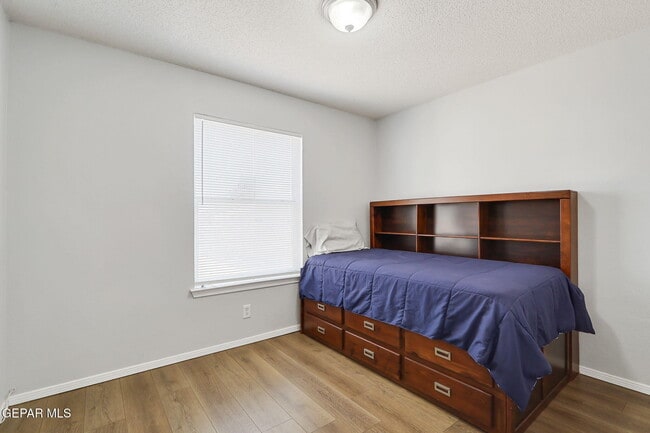 Building Photo - 240 Summerbrooke Ct