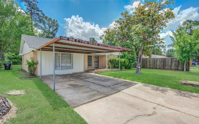 Building Photo - 9526 Balsam Ln