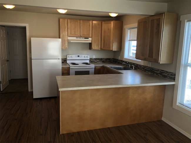 Building Photo - 4128 W F St