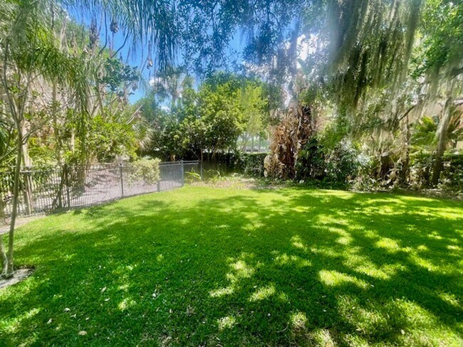 Building Photo - Hidden Winter Park Oasis