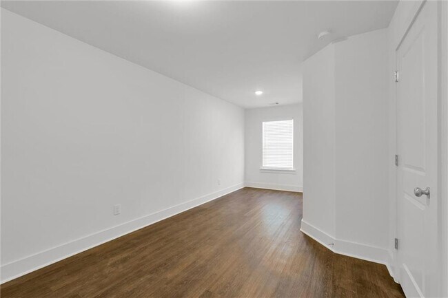 Building Photo - 6433 Scudders Dr
