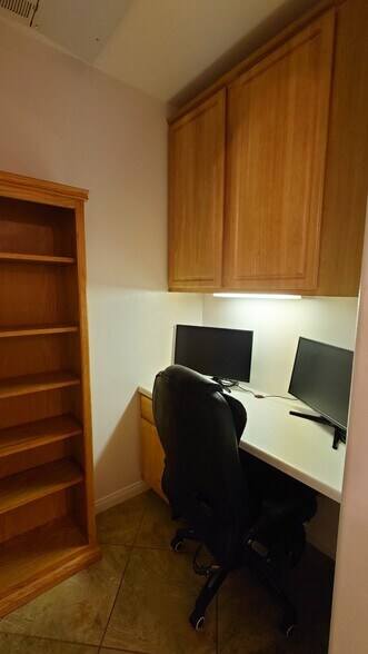 Building Photo - 201 Kaelyn St