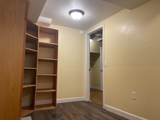 Building Photo - 109 Lathrop St