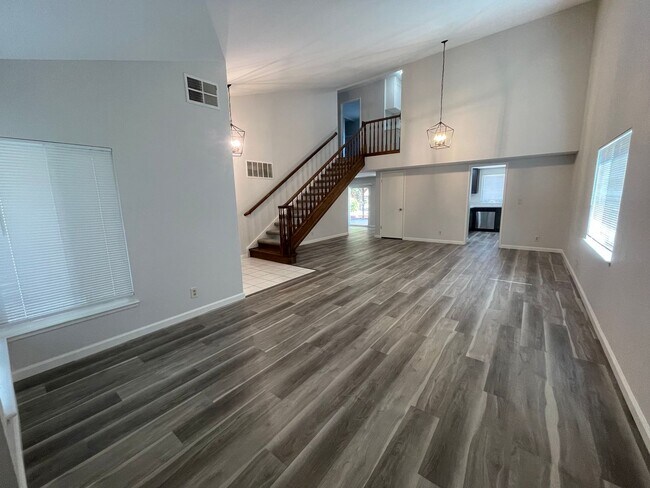 Building Photo - Updated Gorgeous Antioch Home with Pool