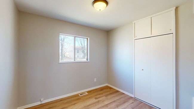 Building Photo - Newly renovated 3 bed 1 bath house