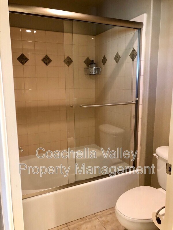 Building Photo - 233 Villorrio Dr E