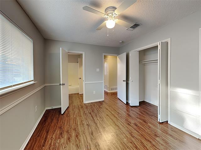 Building Photo - 628 E Renfro St