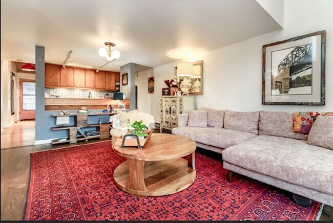 Building Photo - Desiree Condominiums ~ Queen Anne