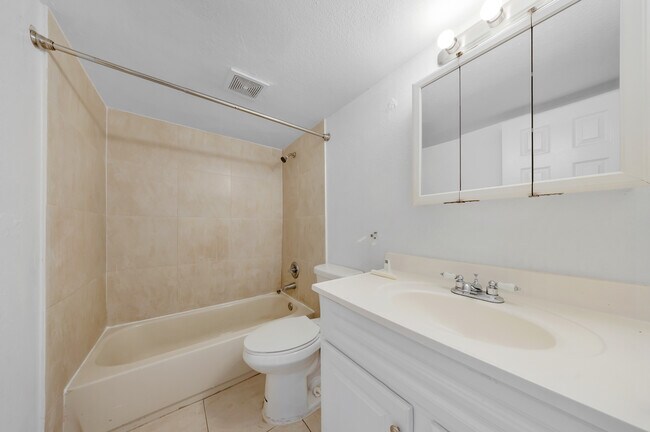 Building Photo - 301 NW 177th St