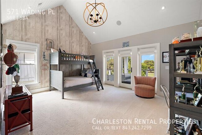 Building Photo - 571 Wading Pl