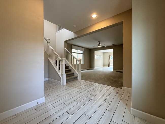 Building Photo - 7107 Oswego Ct