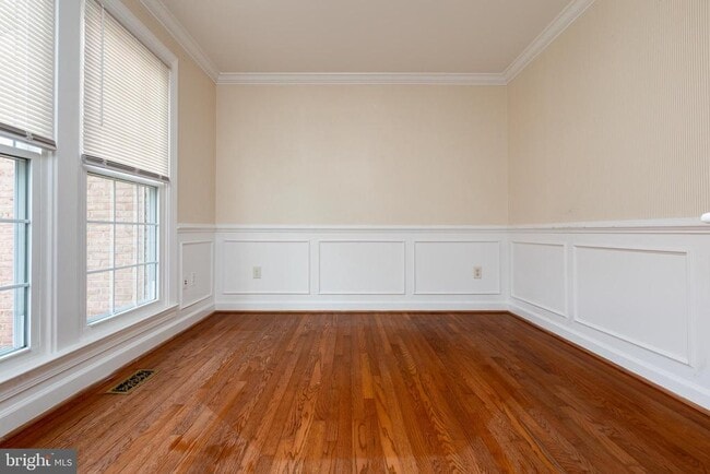 Building Photo - 14209 Floral Park Dr