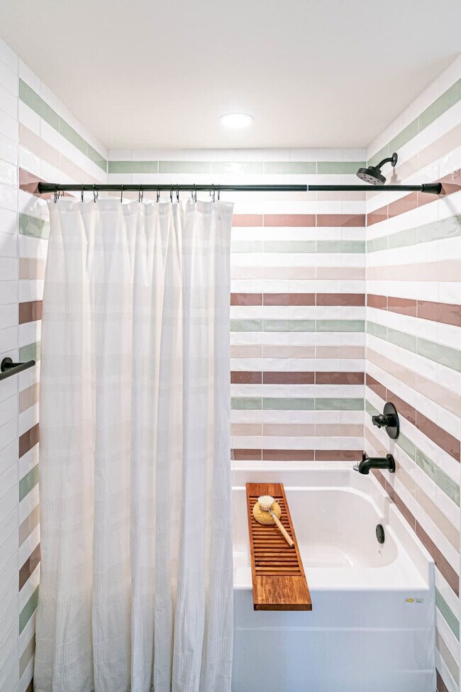 Building Photo - 8442 E McNelly Rd