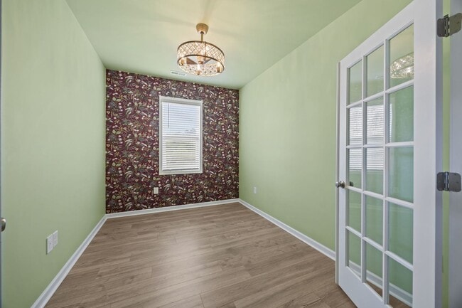 Building Photo - Beautiful, Gorgeous, New Contruction, 5 Bedroom, Garage, Bonus Room, Office, Pet Friendly!