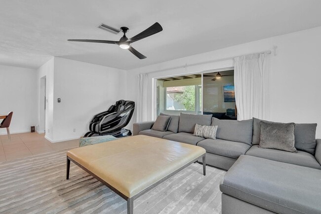 Building Photo - 313 NW 42nd St