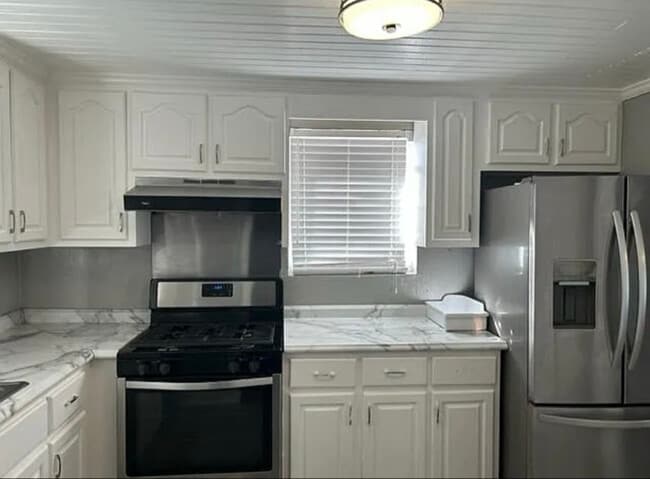 Building Photo - 2333 Dorminey St