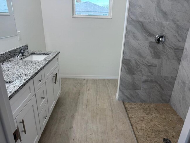 Building Photo - BRAND NEW 3 BEDROOM/ 2 BATH, ONE CAR GARAG...